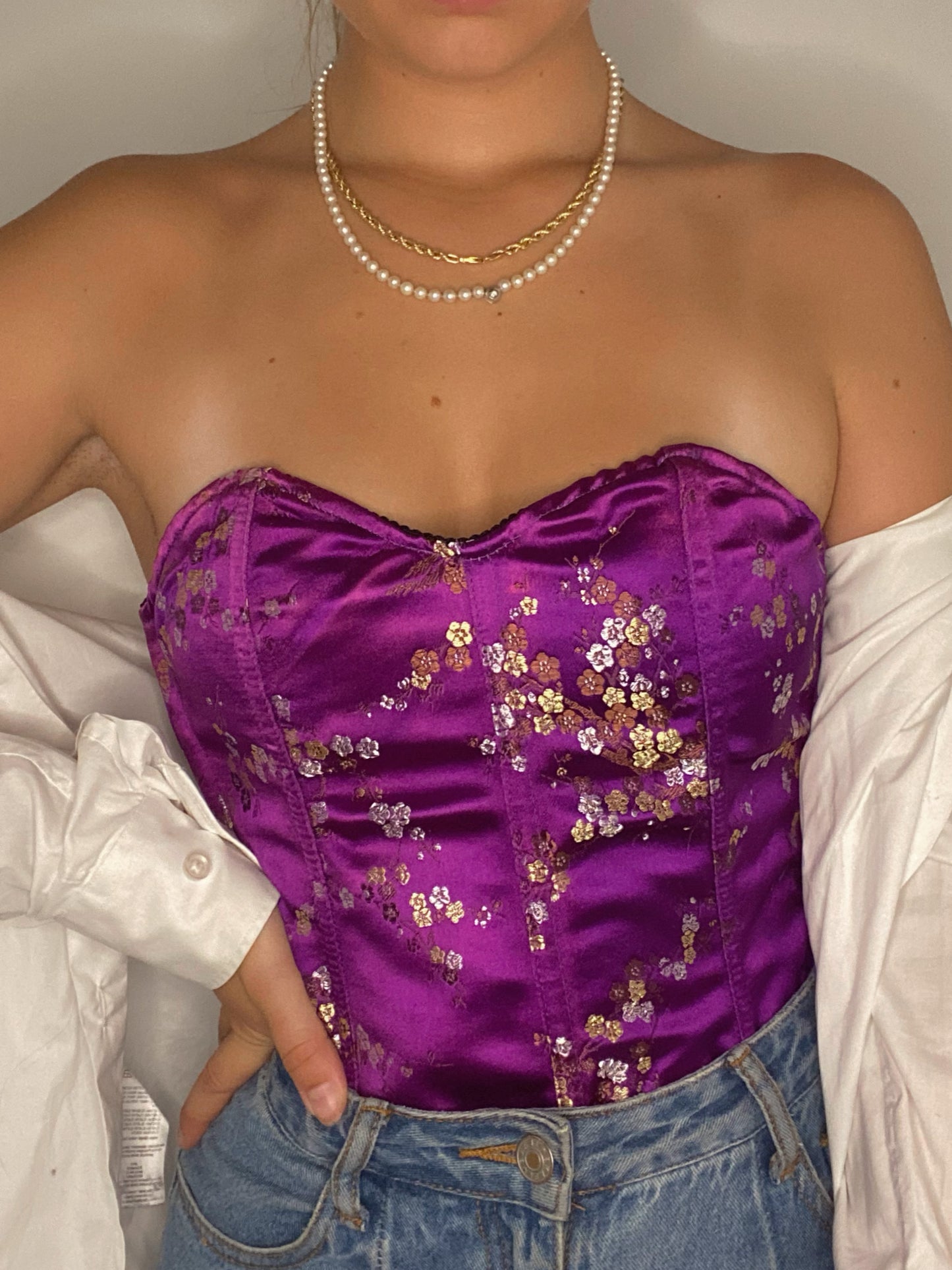Lila Korsett mit Blumenprint und Schnürung