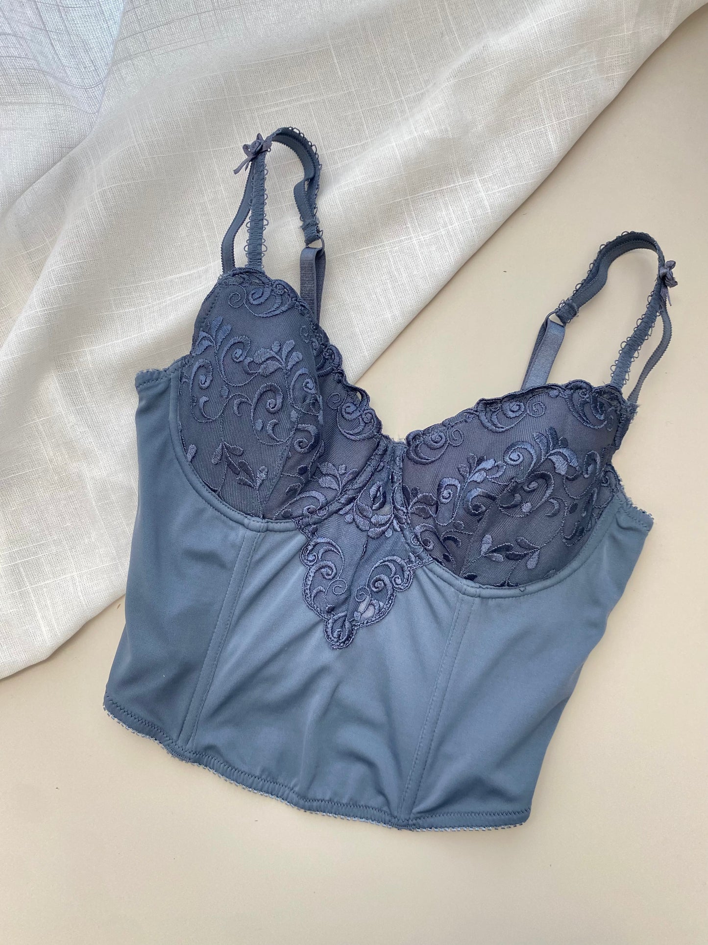 Vintage Korsett mit blauer Stickerei (75B)