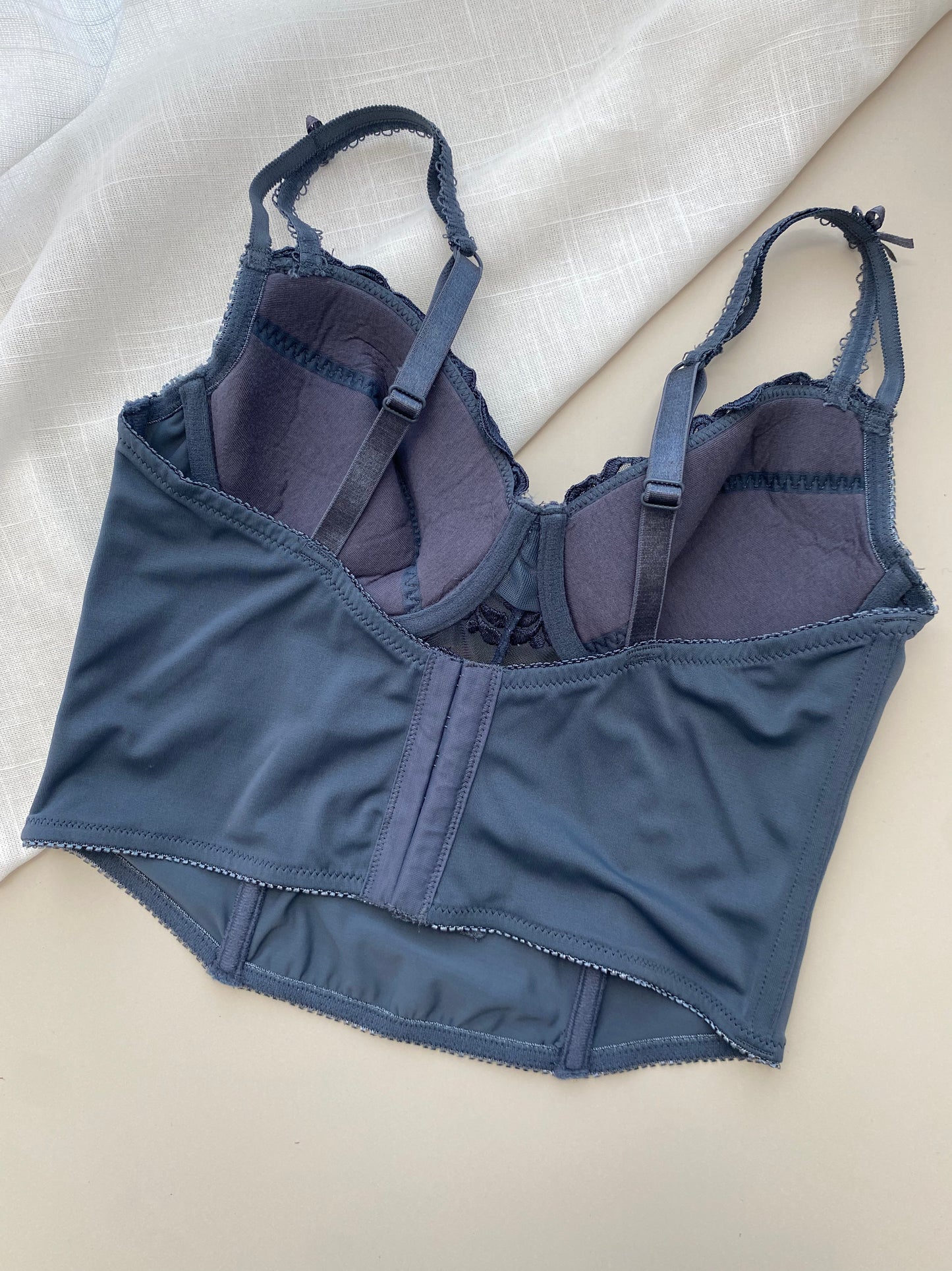 Vintage Korsett mit blauer Stickerei (75B)