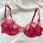 Roter Vintage BH mit Blumen 95D